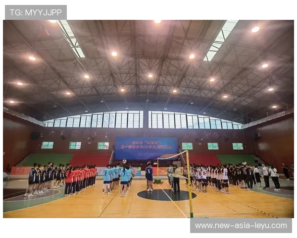 俱乐部与学校联合举办青少年体育技能比赛推广基层参与，关于进一步加强青少年体育俱乐部建设的通知