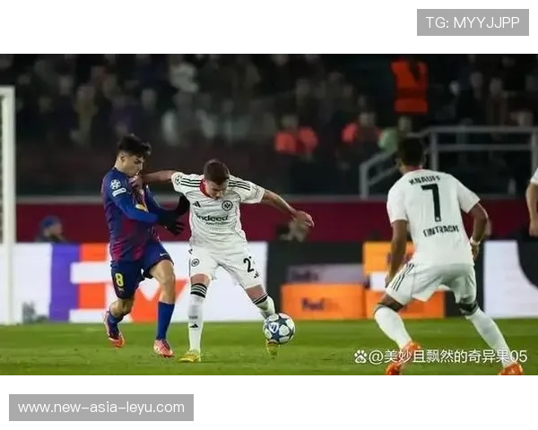 巴萨边路反复渗透在比赛中取得优势