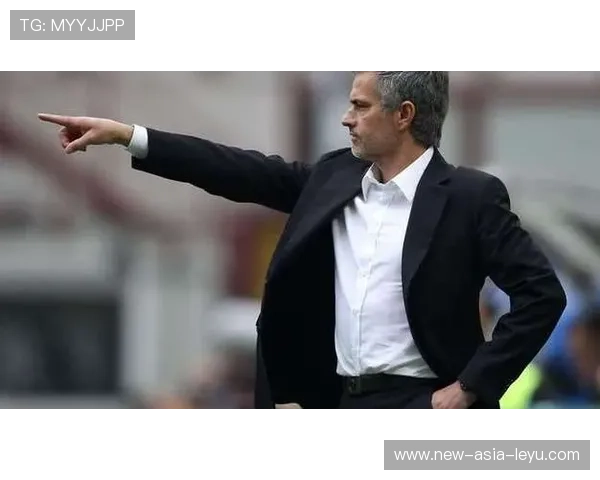 凯恩阵地战突然前插形成射门点：从静默到爆发的进攻解码