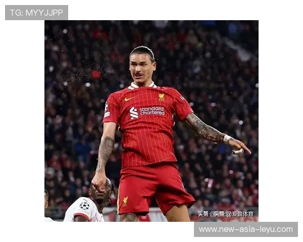 利物浦努涅斯门前扑倒捅射仍然得分力量太强，展现超级球员本色